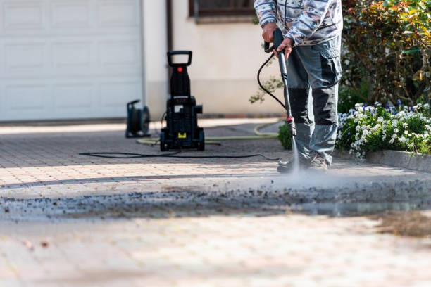 Best Sidewalk Pressure Washing  in Lyman, WY